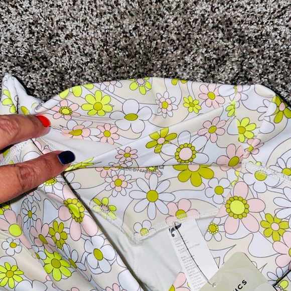 Fabletics Shorts - Picture 4 of 4